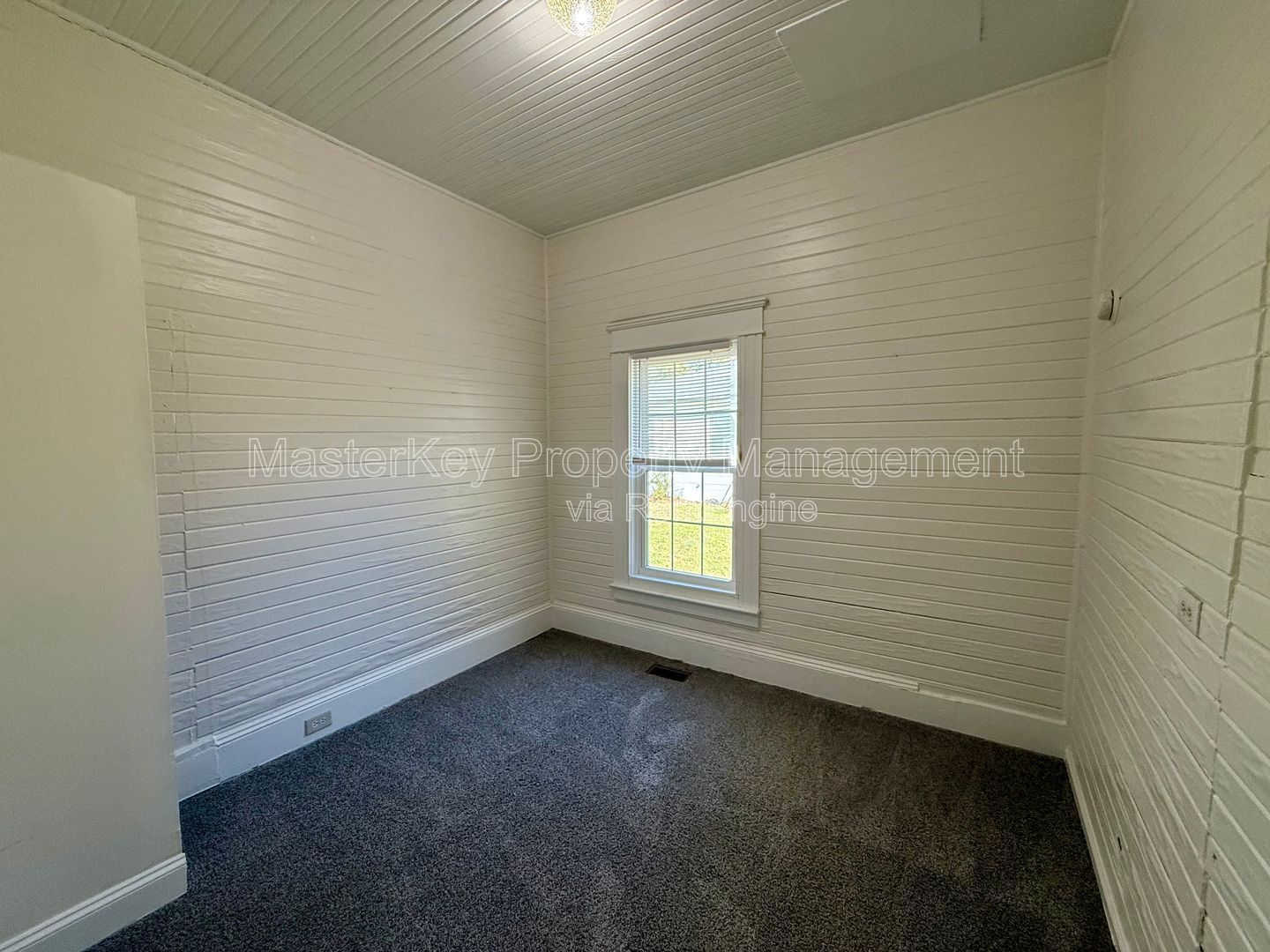 Charming 2-Bedroom, 1-Bathroom Duplex in Durham, NC property image