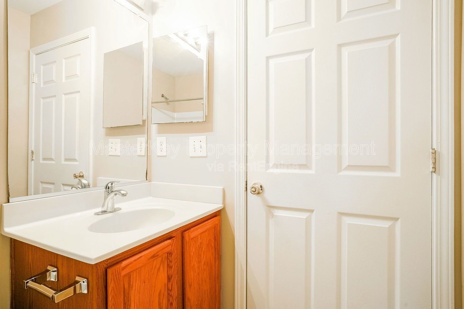 Spacious 3-Bedroom Townhome in Raleigh! property image