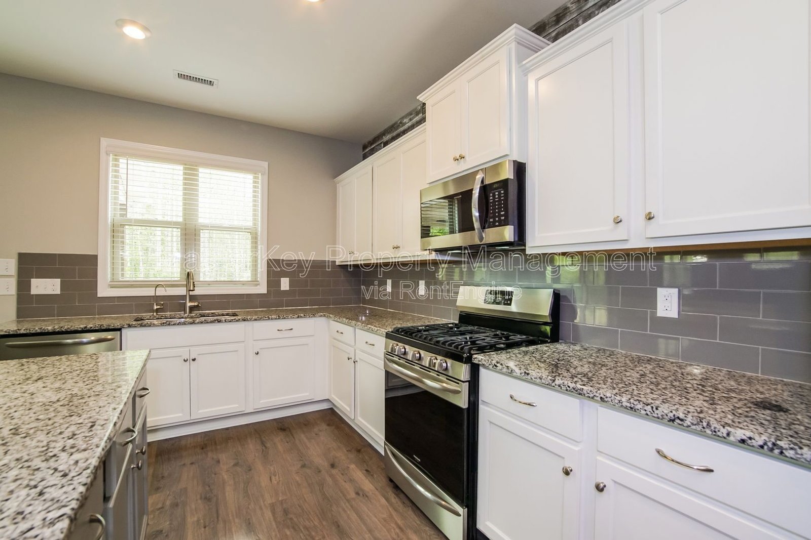 Spacious 4 Bedroom Single Family In Clayton NC!!! property image