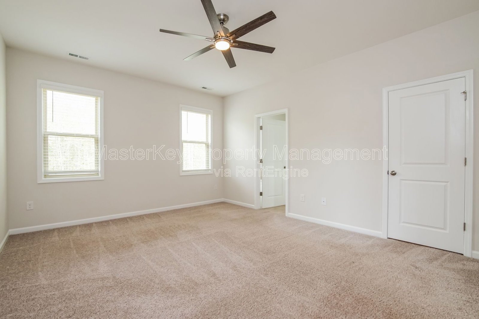 Spacious 4 Bedroom Single Family In Clayton NC!!! property image