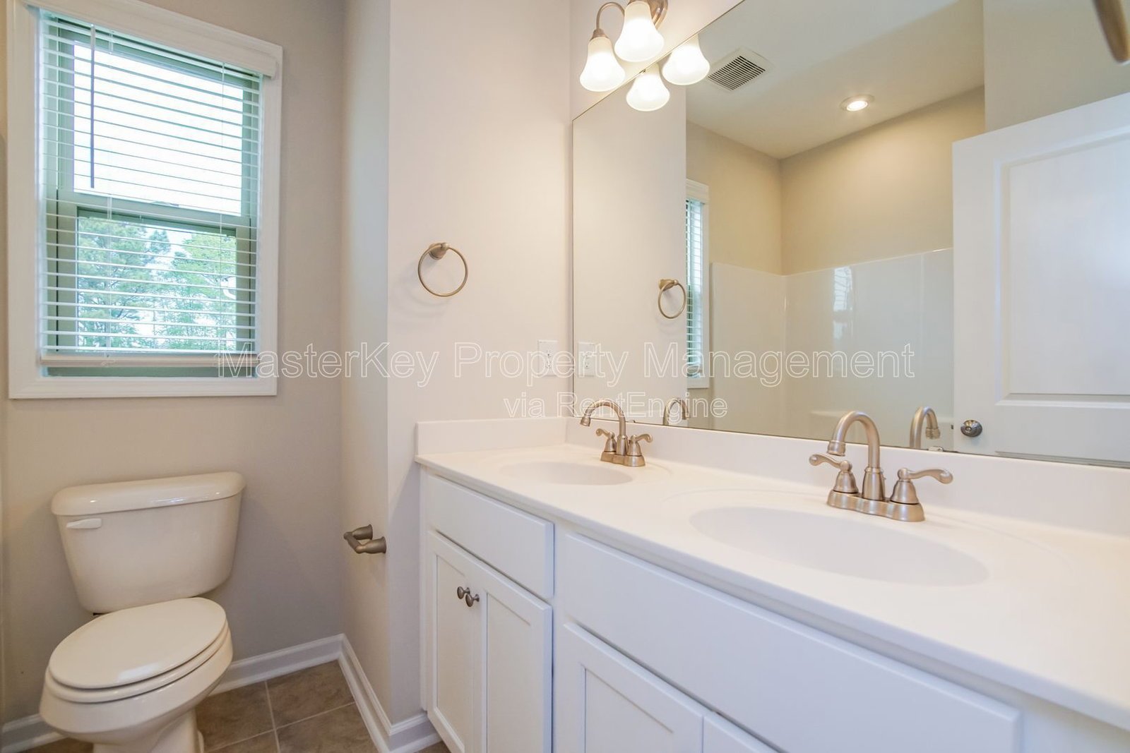 Spacious 4 Bedroom Single Family In Clayton NC!!! property image