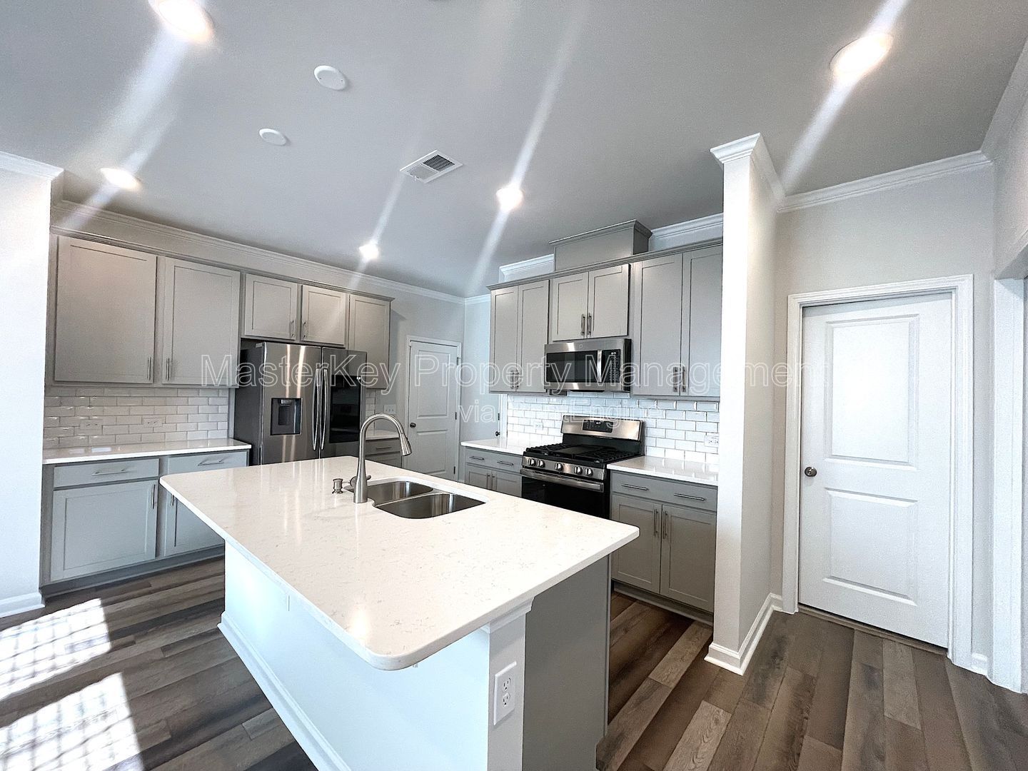 Spacious 4 Bedroom End Unit Townhome in Raleigh! property image