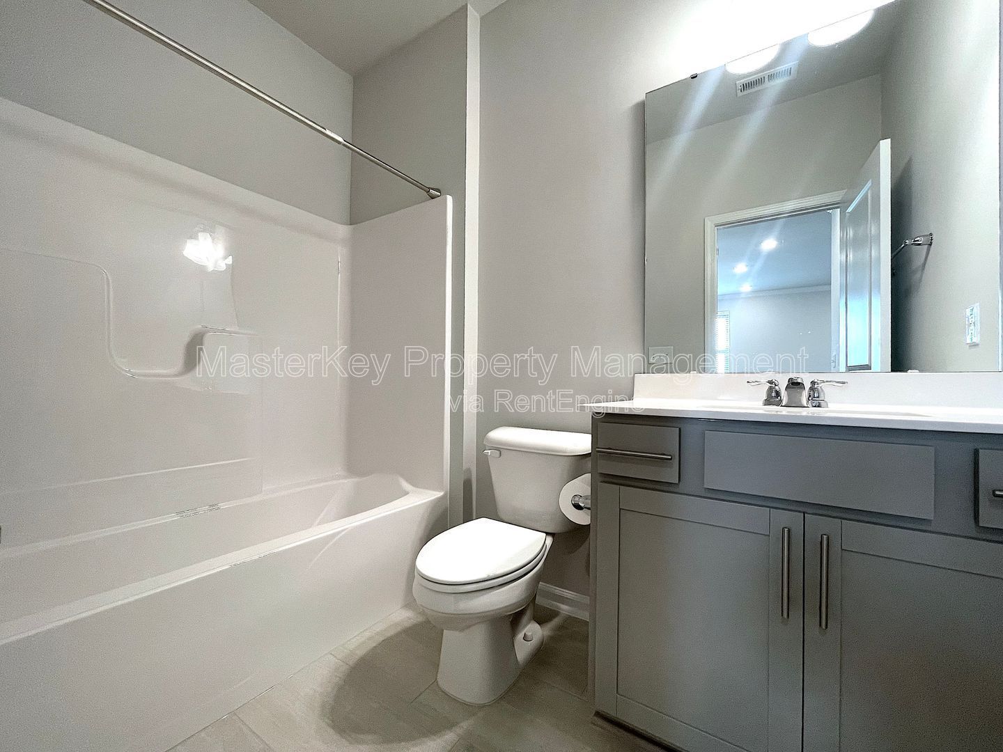 Spacious 4 Bedroom End Unit Townhome in Raleigh! property image