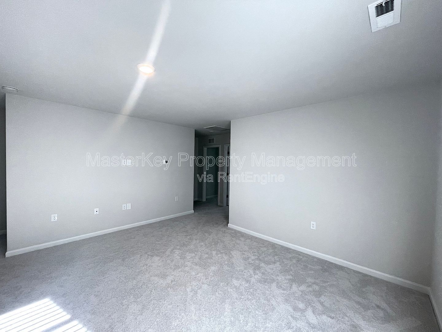 Spacious 4 Bedroom End Unit Townhome in Raleigh! property image