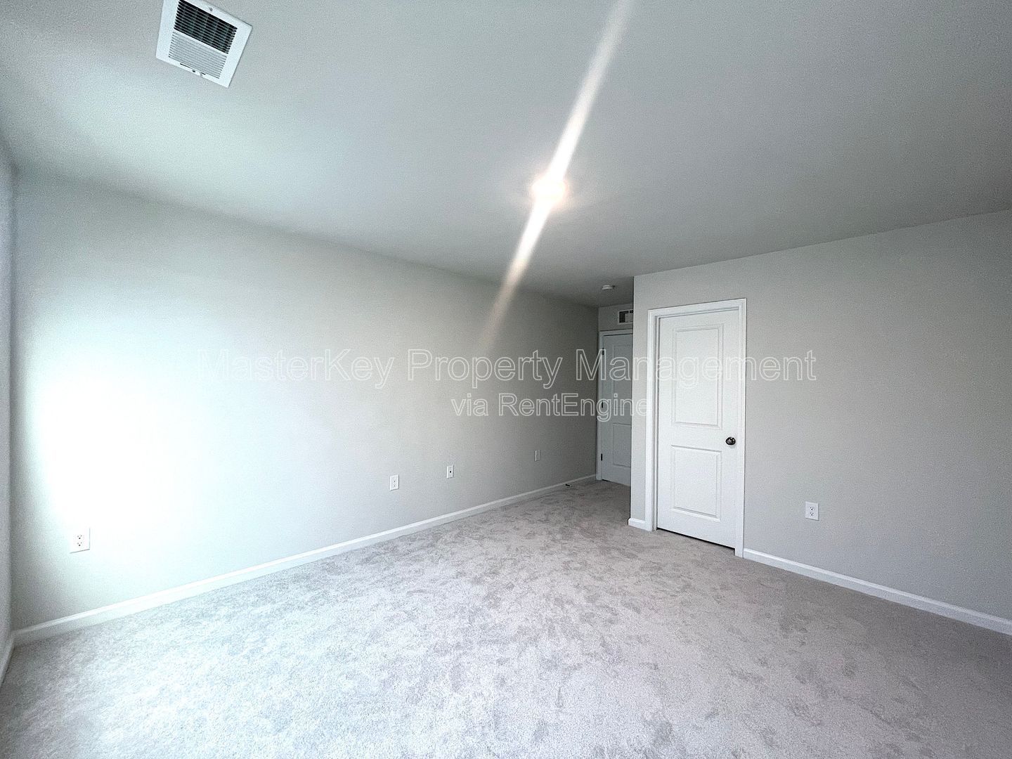 Spacious 4 Bedroom End Unit Townhome in Raleigh! property image
