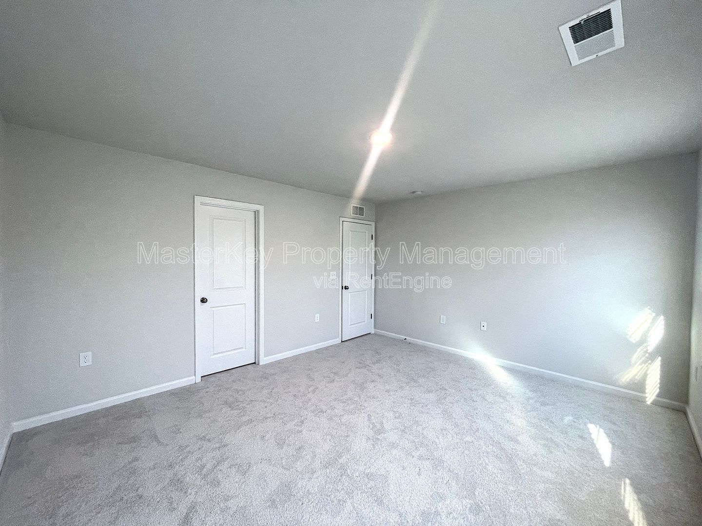 Spacious 4 Bedroom End Unit Townhome in Raleigh! property image