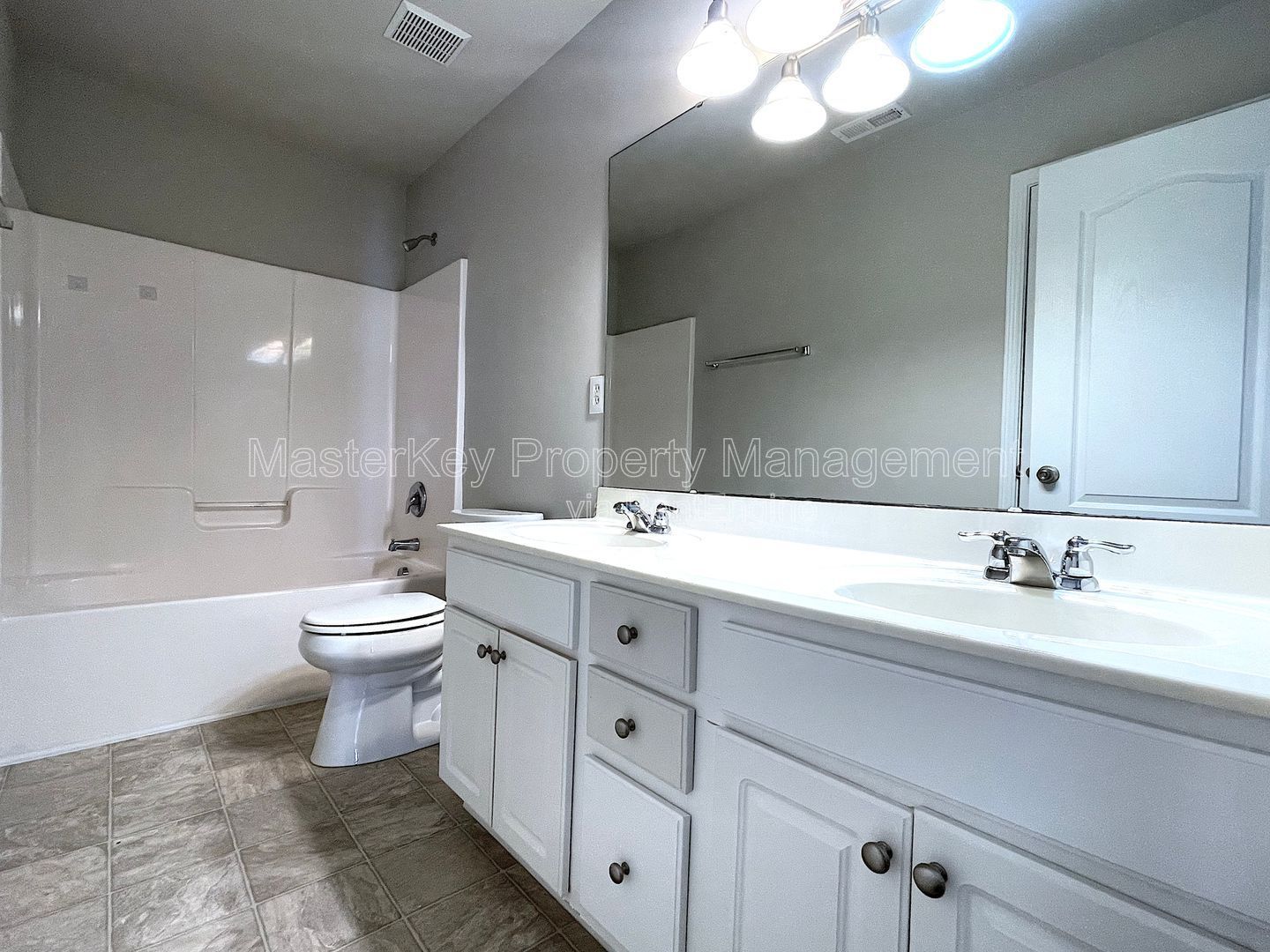 Spacious 3 Bedroom Single Family Located In Raleigh NC!!! property image