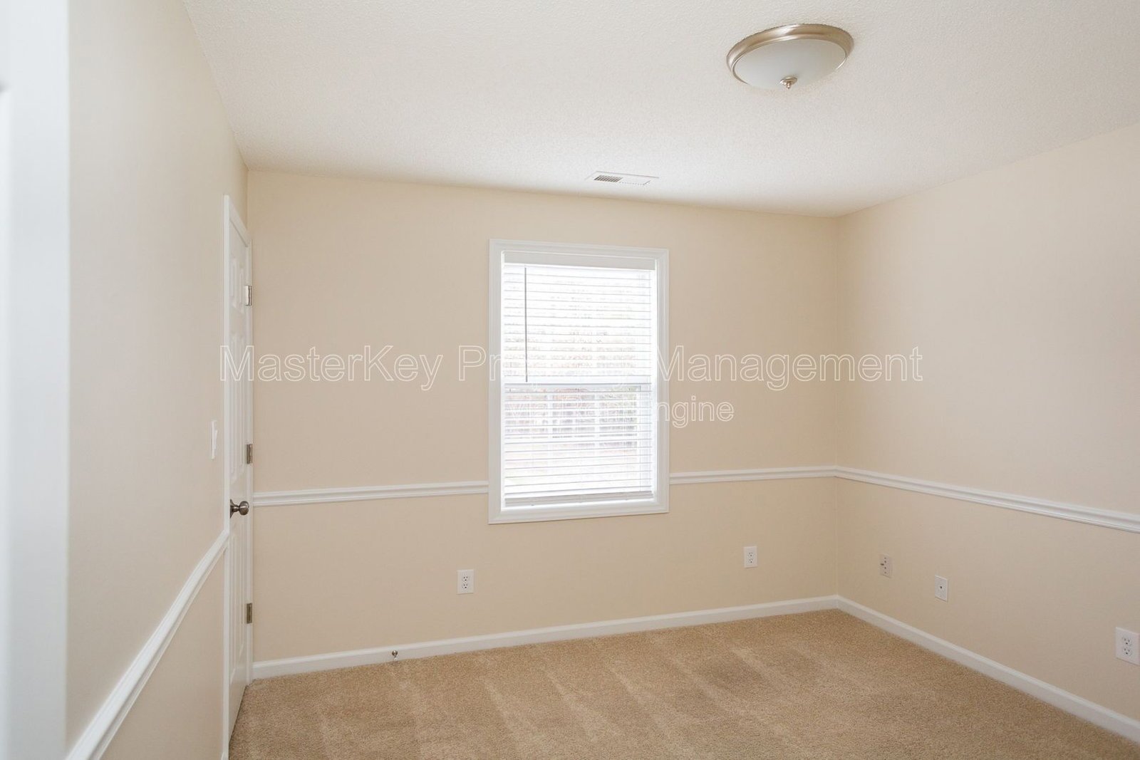 Beautiful End Unit Townhome in a Great Cary Location property image
