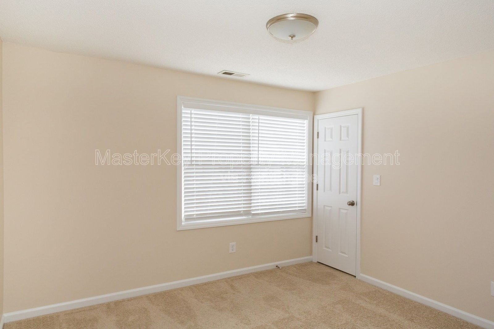 Beautiful End Unit Townhome in a Great Cary Location property image