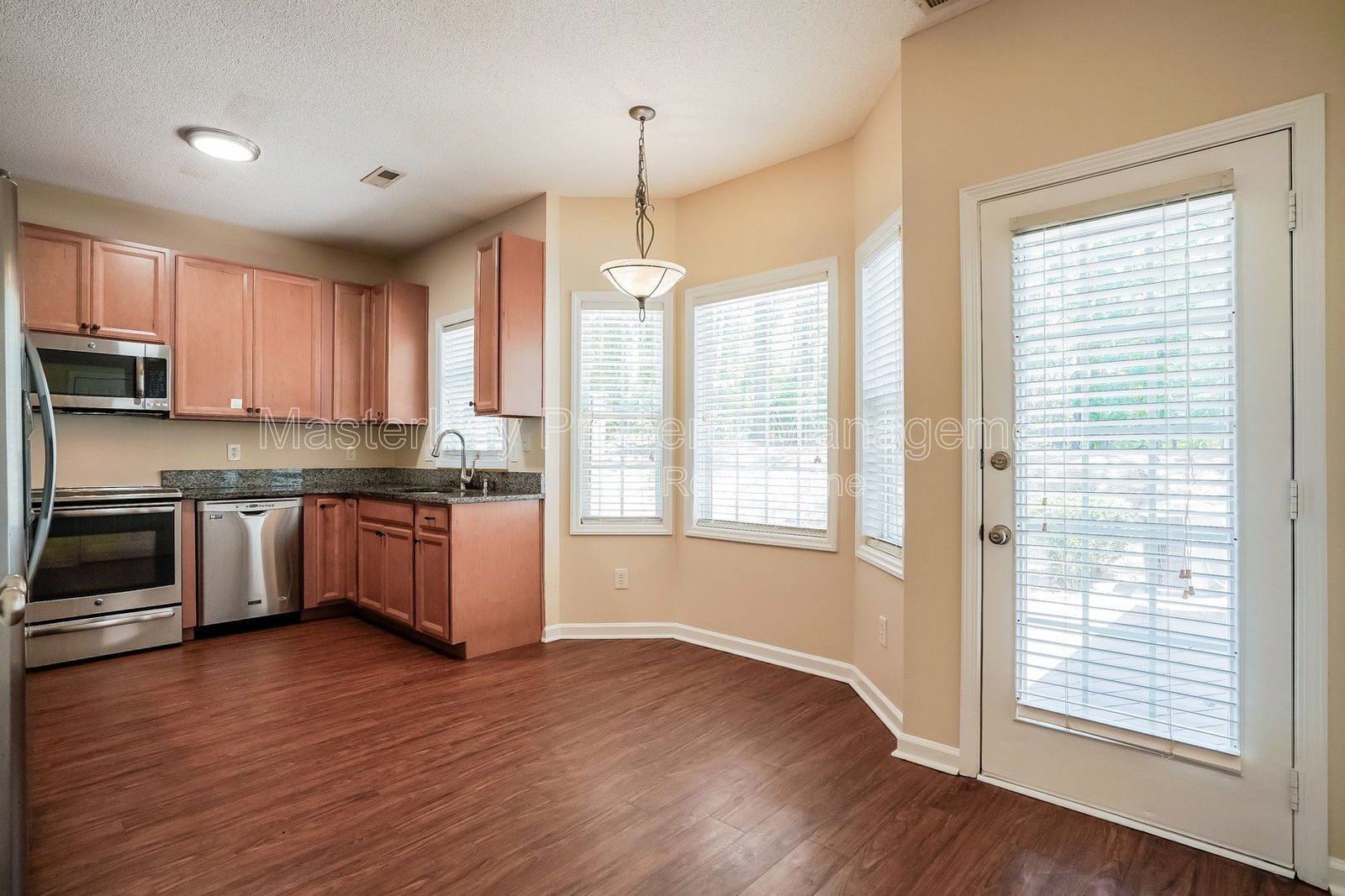 Beautiful End Unit Townhome in a Great Cary Location property image