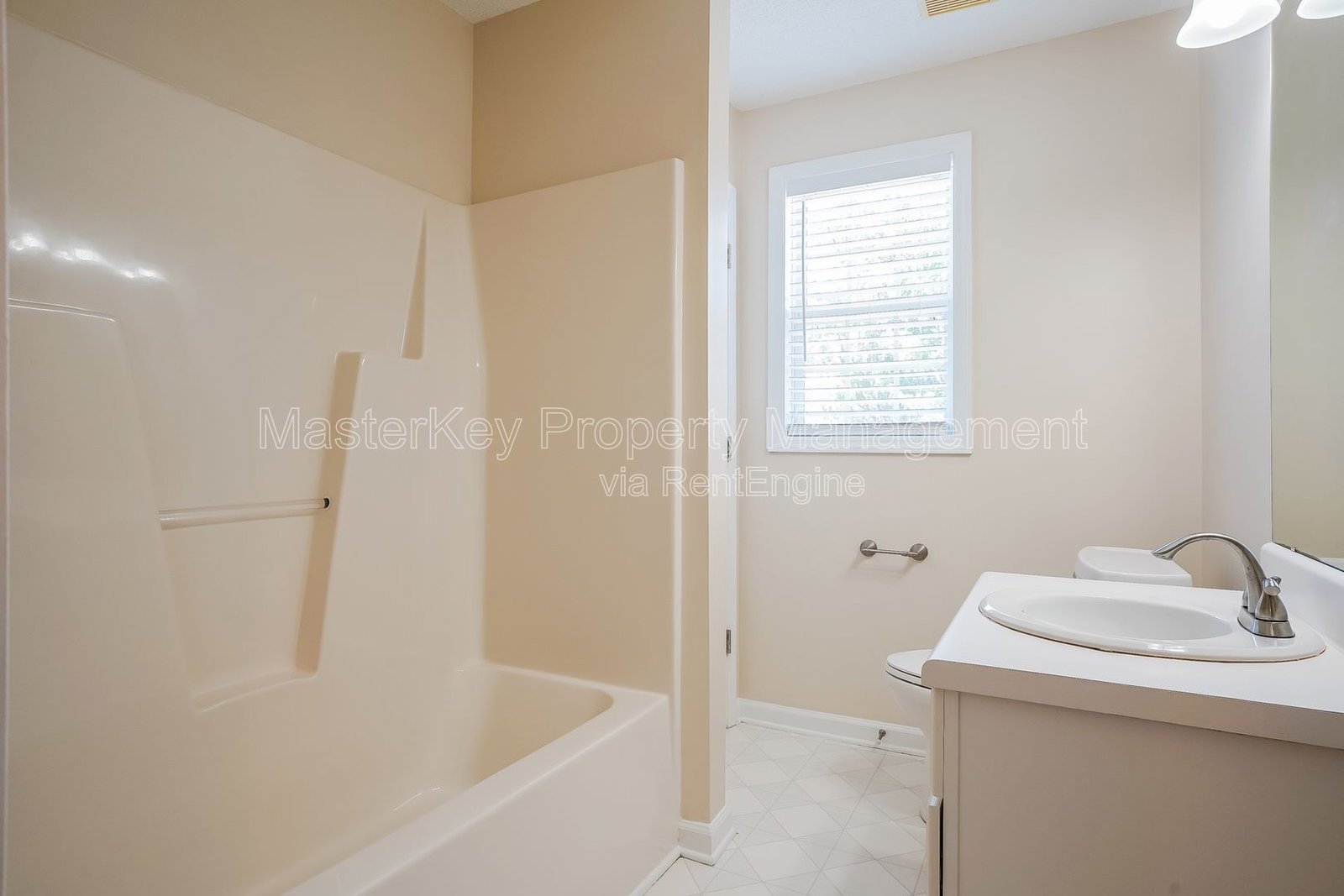 Beautiful End Unit Townhome in a Great Cary Location property image