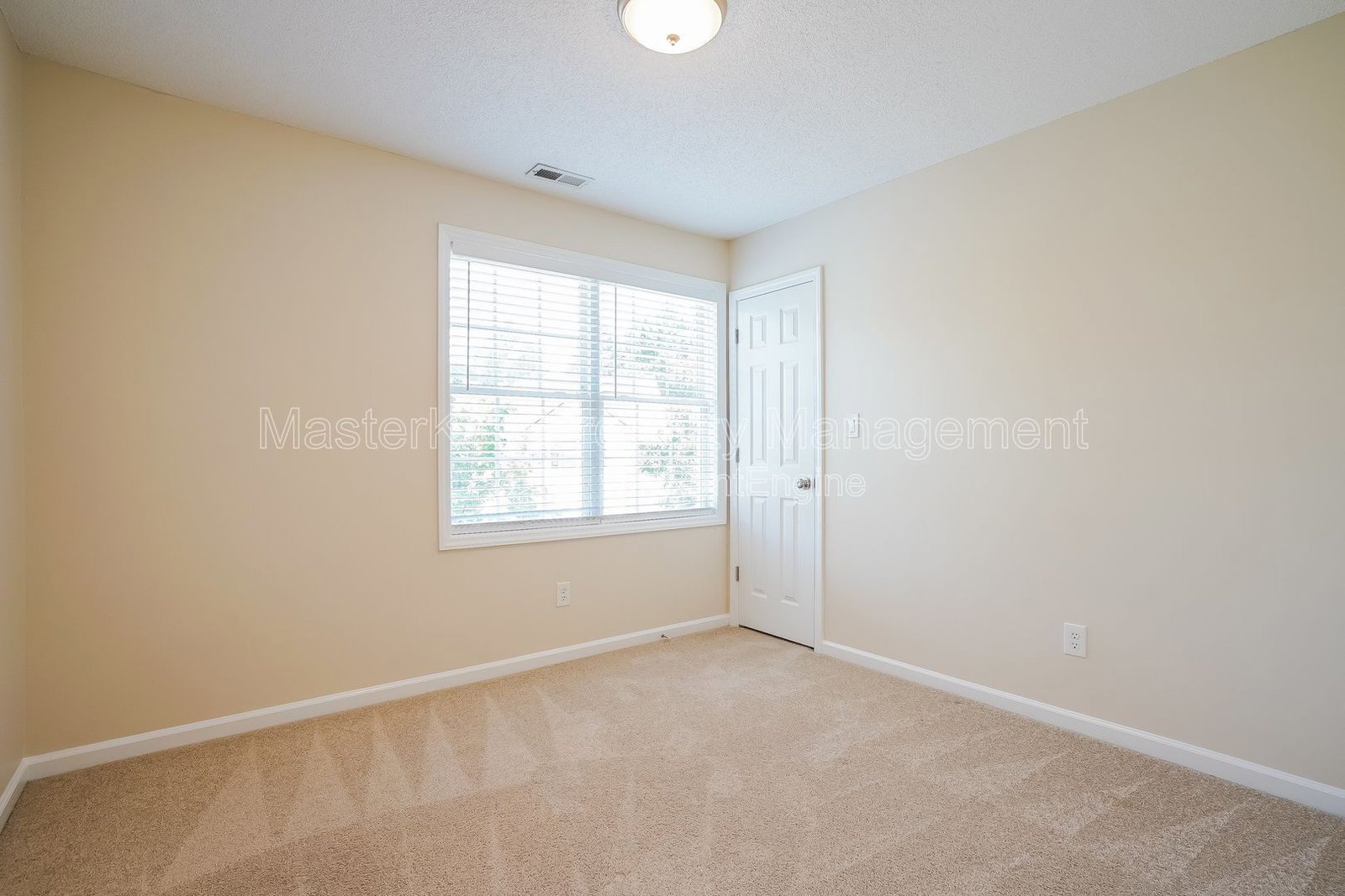 Beautiful End Unit Townhome in a Great Cary Location property image