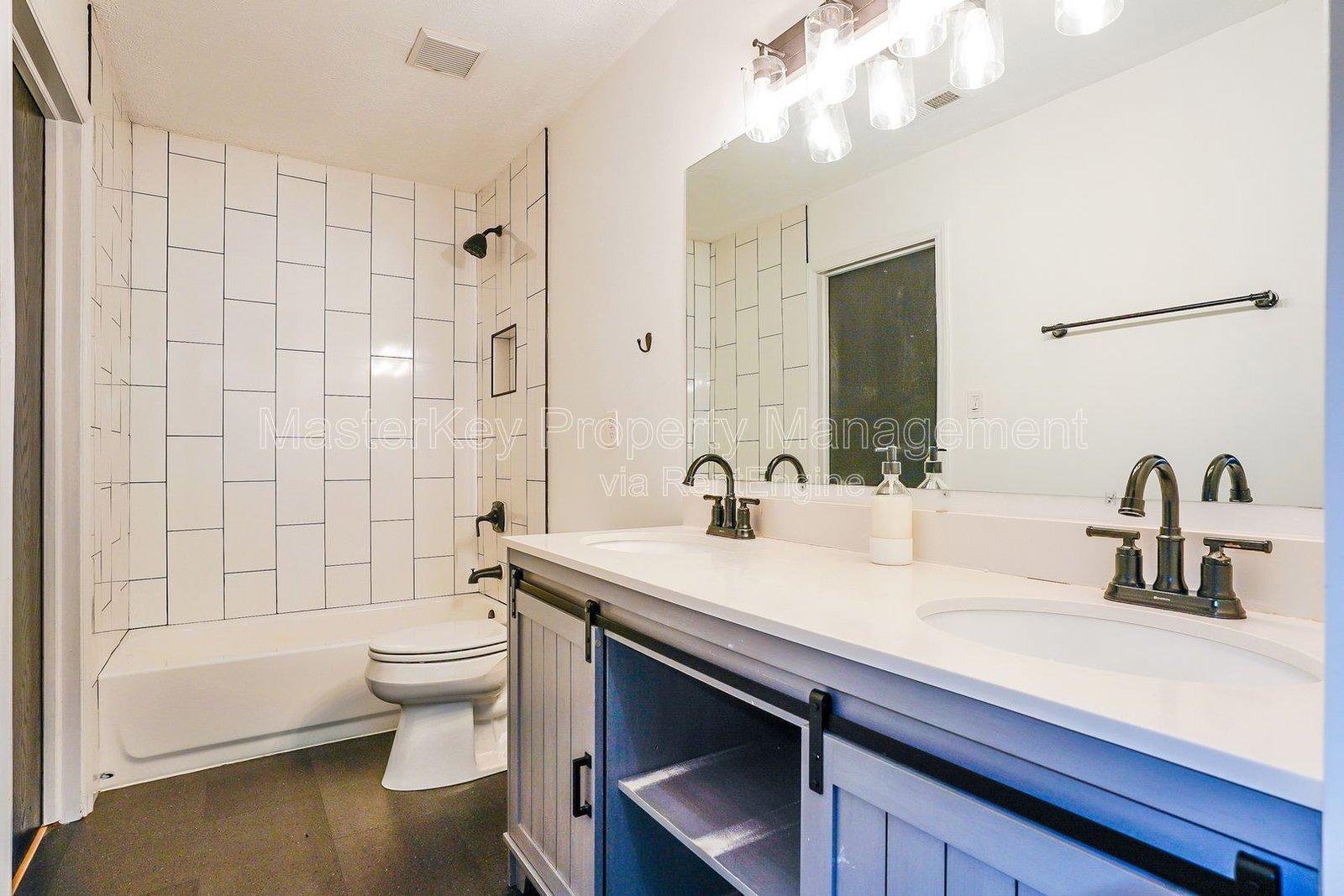 Charming 3-Bedroom, 2 Bathroom Single-Family in Raleigh, NC property image