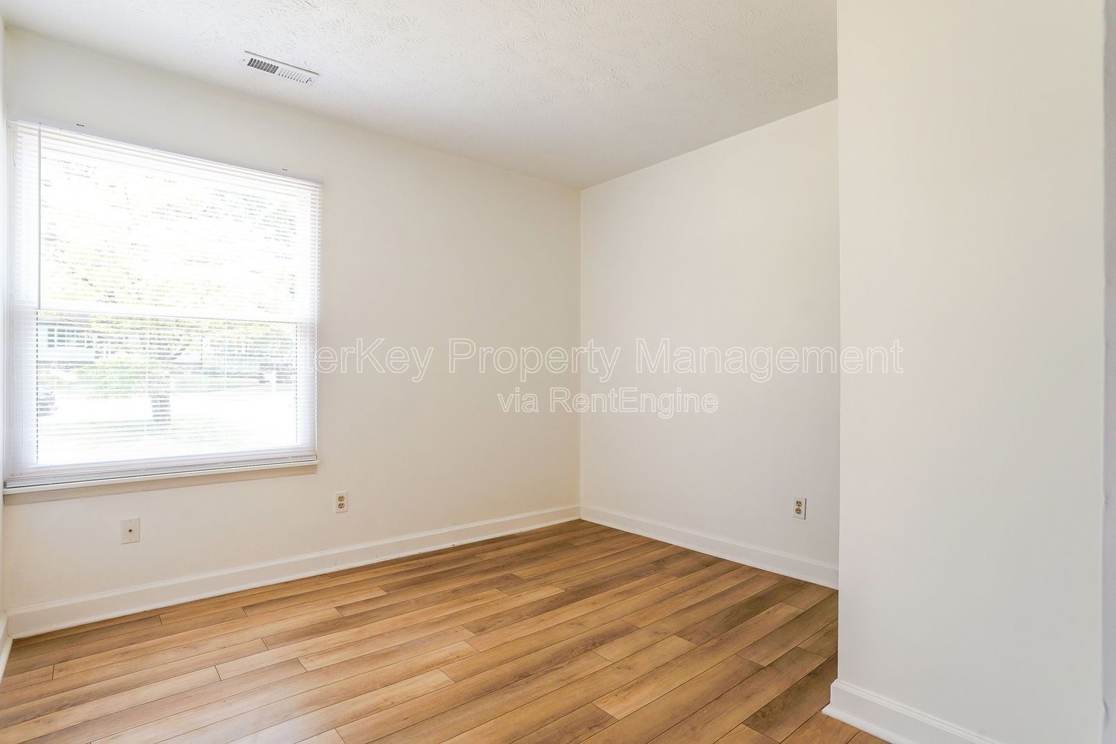 Charming 3-Bedroom, 2 Bathroom Single-Family in Raleigh, NC property image