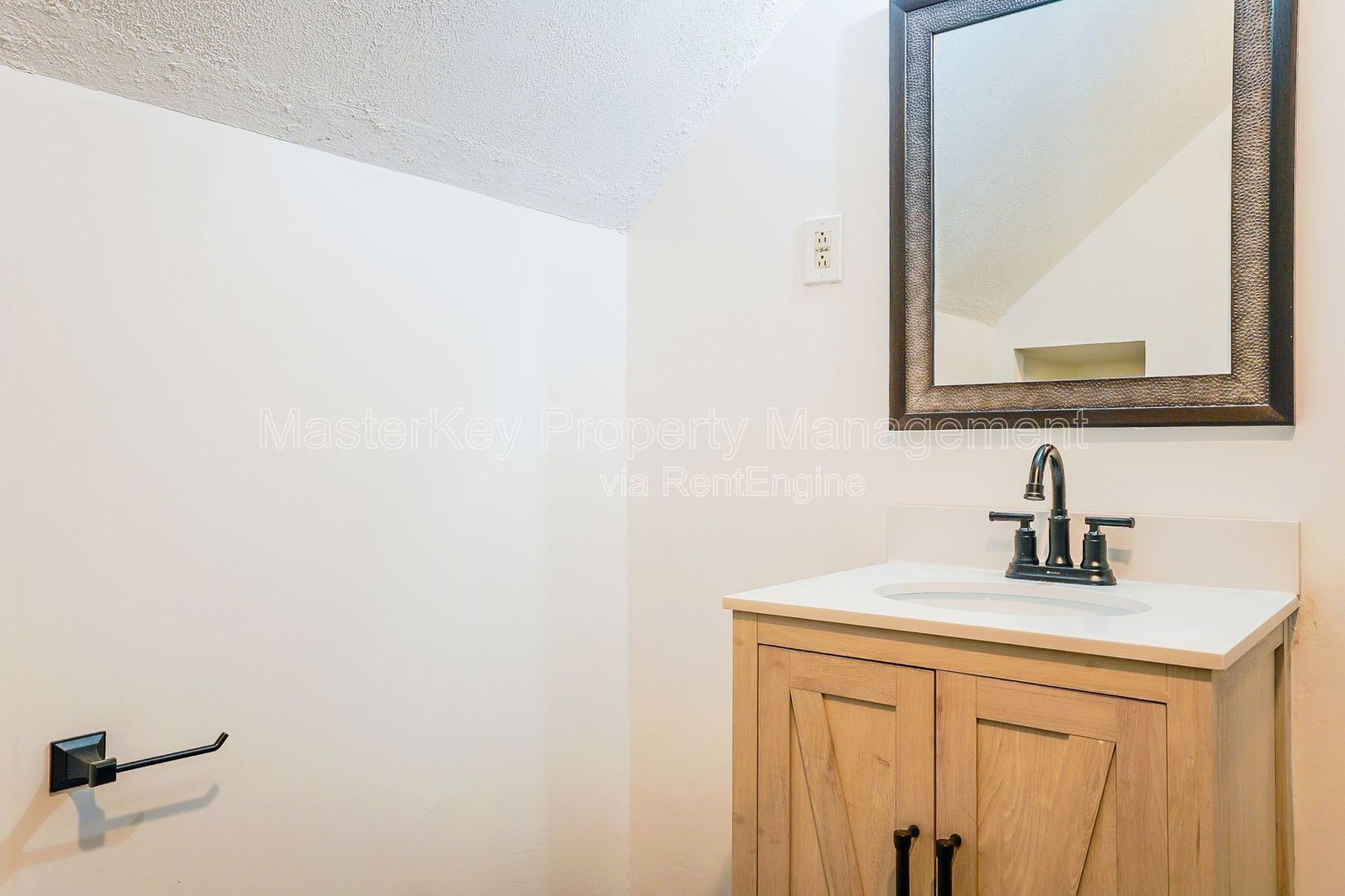 Charming 3-Bedroom, 2 Bathroom Single-Family in Raleigh, NC property image