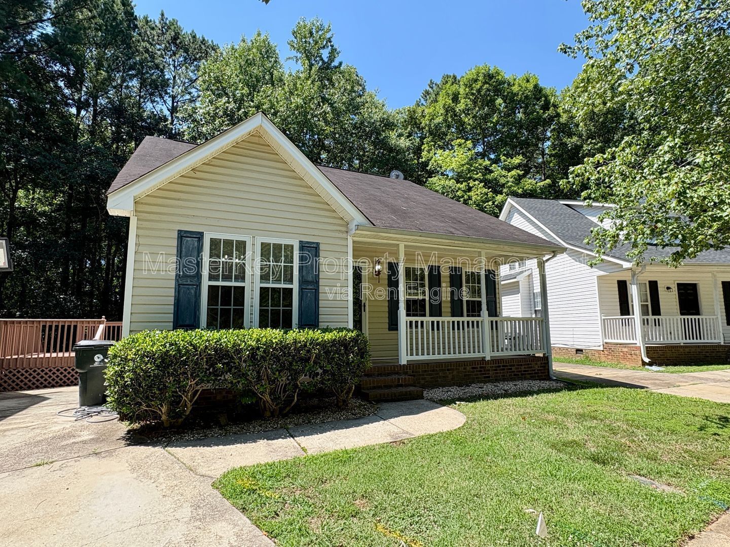 Charming 3-Bedroom, 2 Bathroom Single-Family in Holly Springs, NC property image