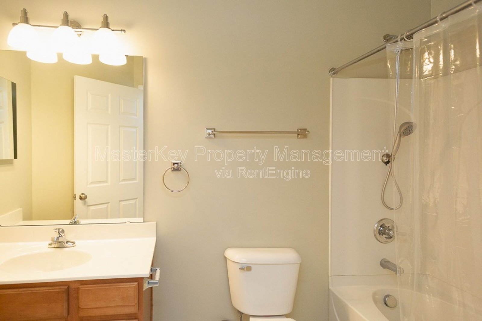 Stunning 3-Bedroom, 3.5 Bathroom Townhome in Apex, NC property image