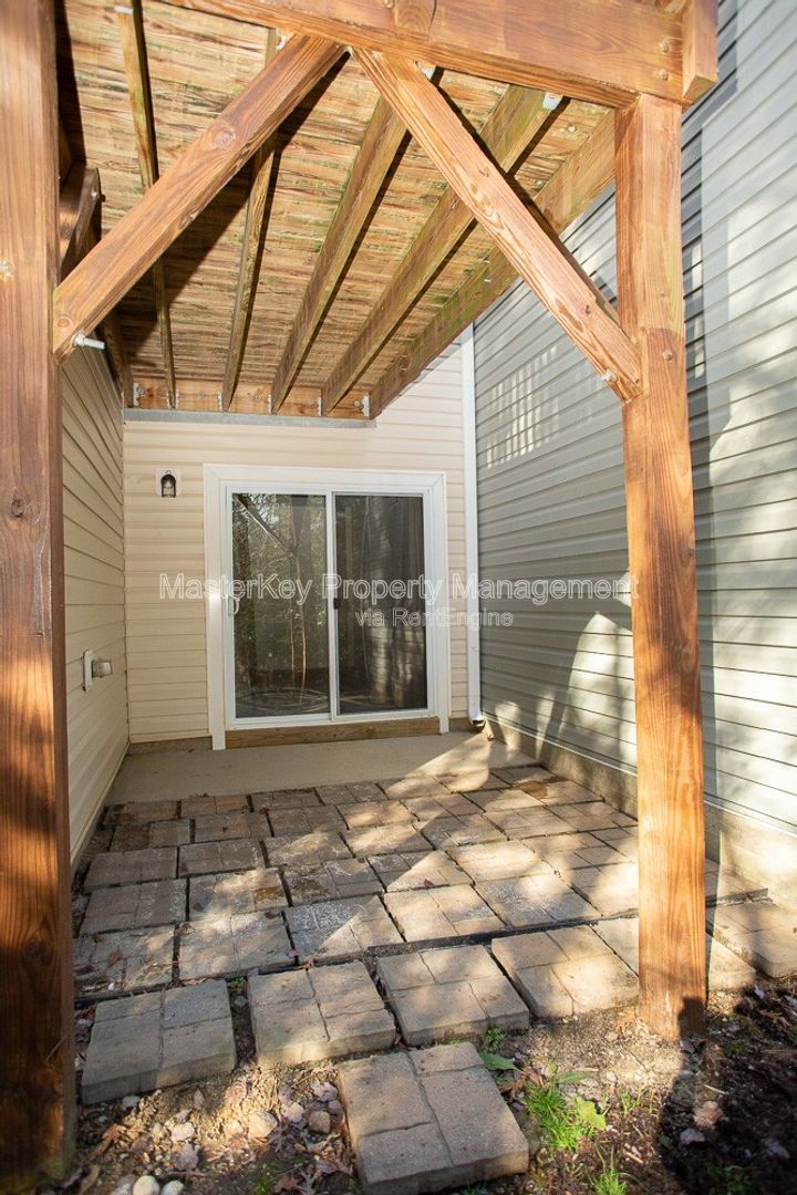Stunning 3-Bedroom, 3.5 Bathroom Townhome in Apex, NC property image