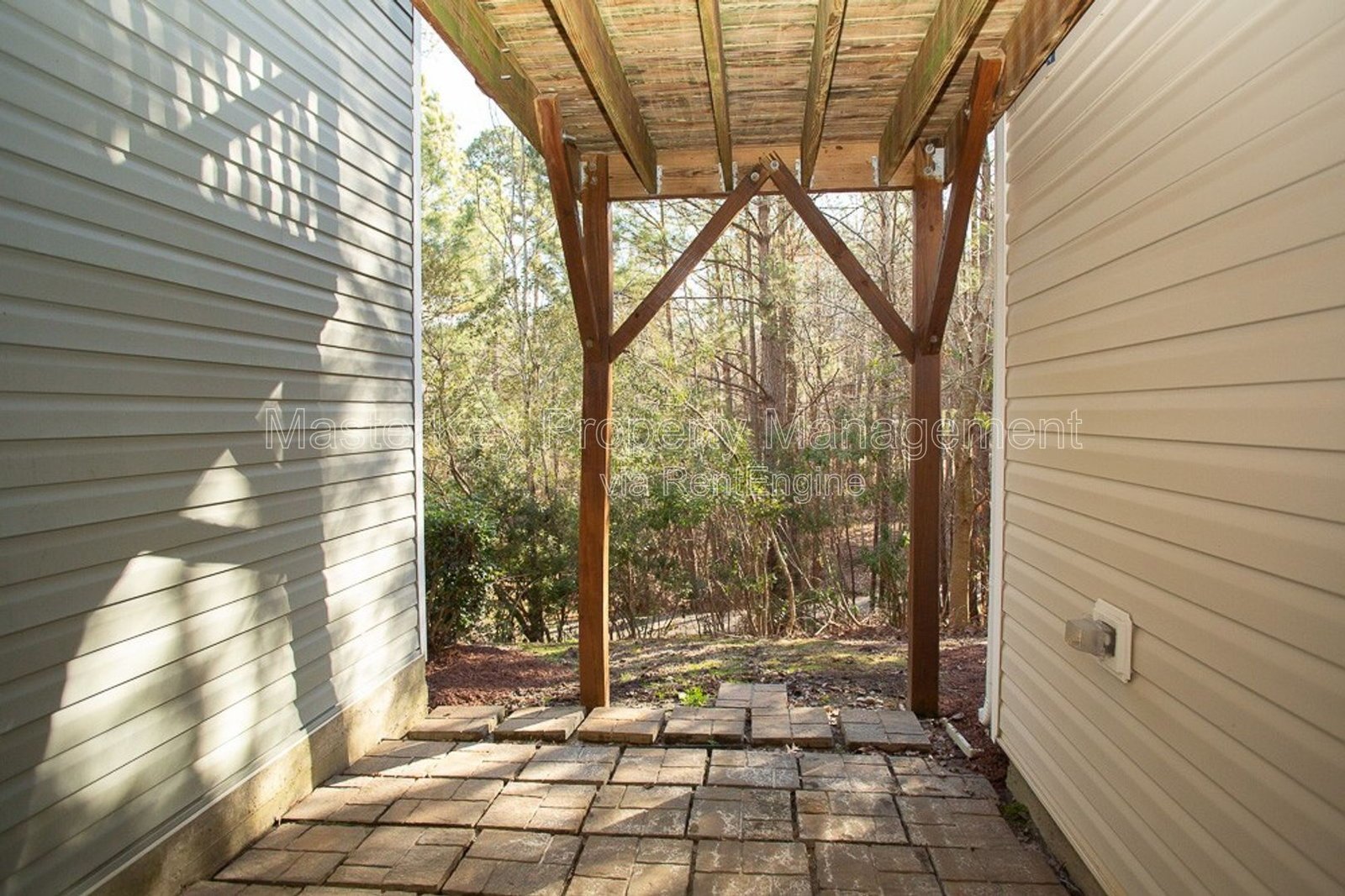 Stunning 3-Bedroom, 3.5 Bathroom Townhome in Apex, NC property image