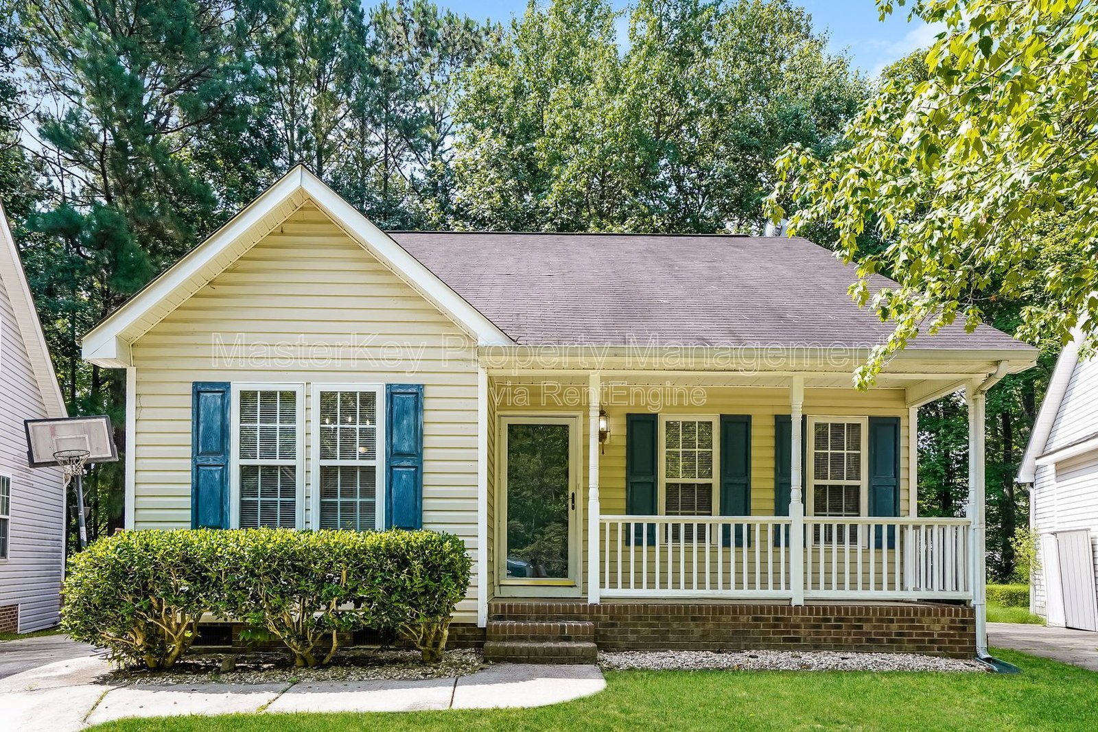 Charming 3-Bedroom, 2 Bathroom Single-Family in Holly Springs, NC property image