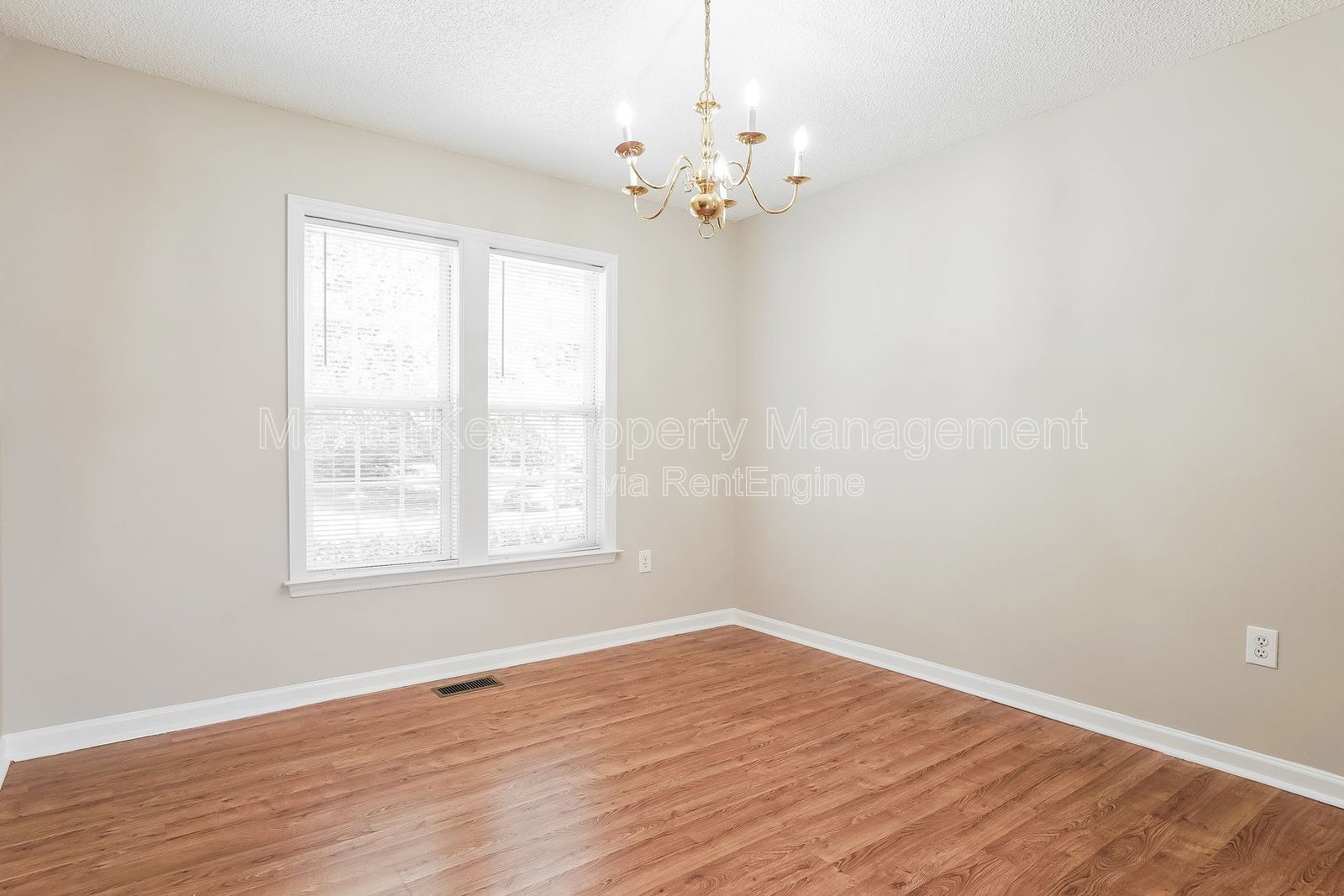Charming 3-Bedroom, 2 Bathroom Single-Family in Holly Springs, NC property image