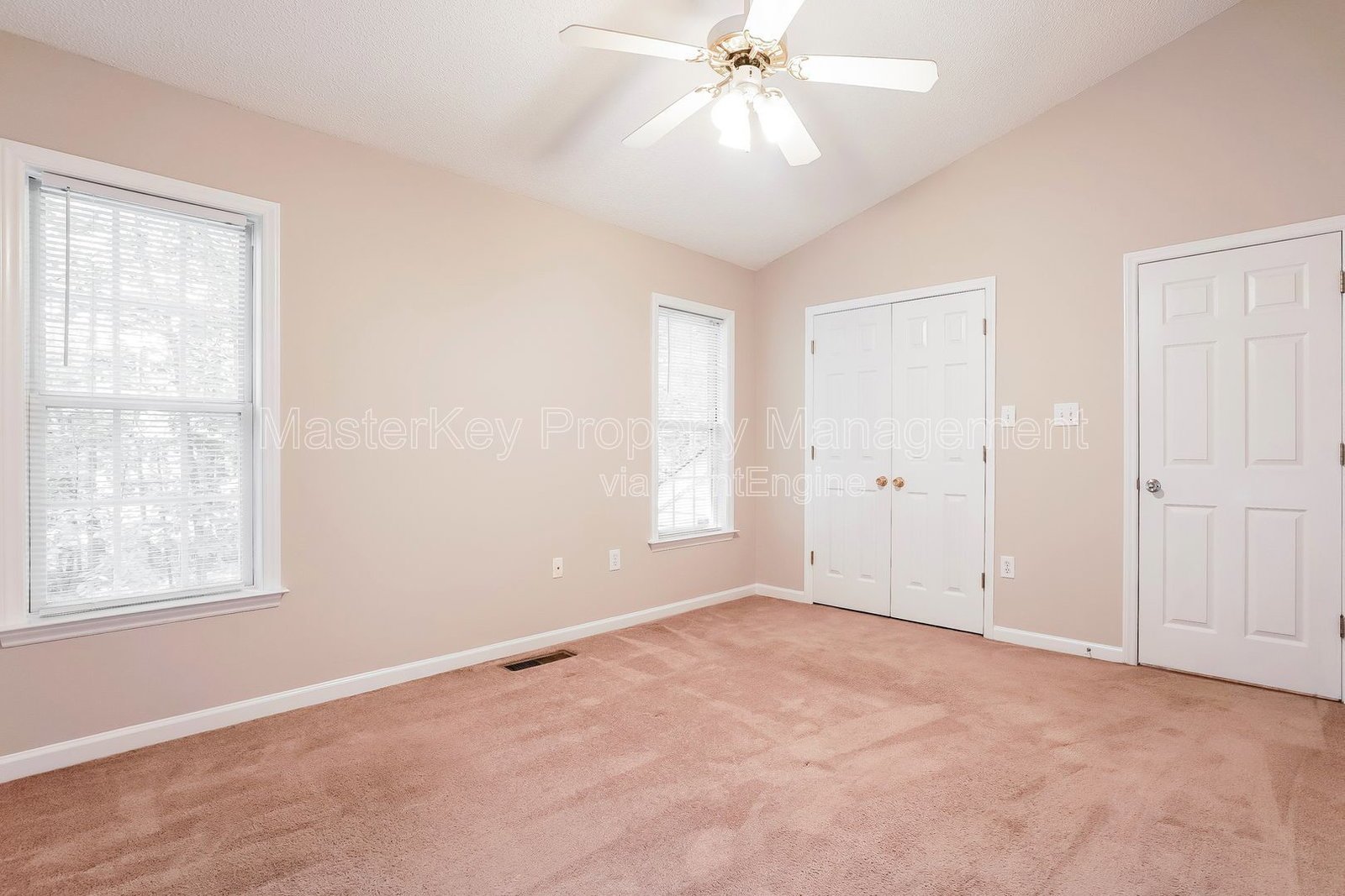 Charming 3-Bedroom, 2 Bathroom Single-Family in Holly Springs, NC property image