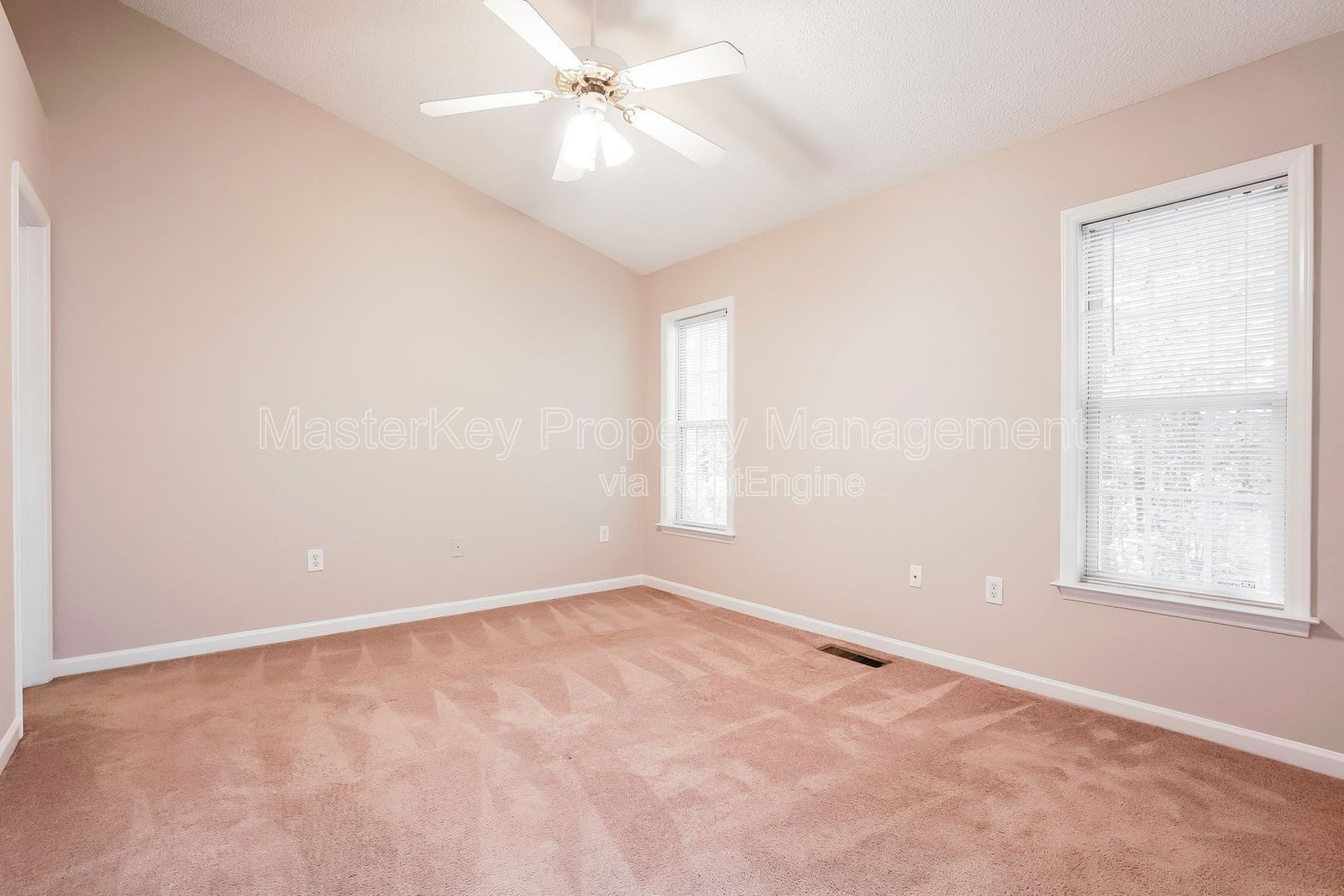 Charming 3-Bedroom, 2 Bathroom Single-Family in Holly Springs, NC property image