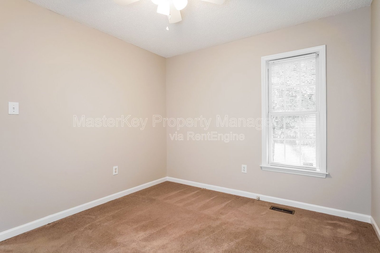 Charming 3-Bedroom, 2 Bathroom Single-Family in Holly Springs, NC property image