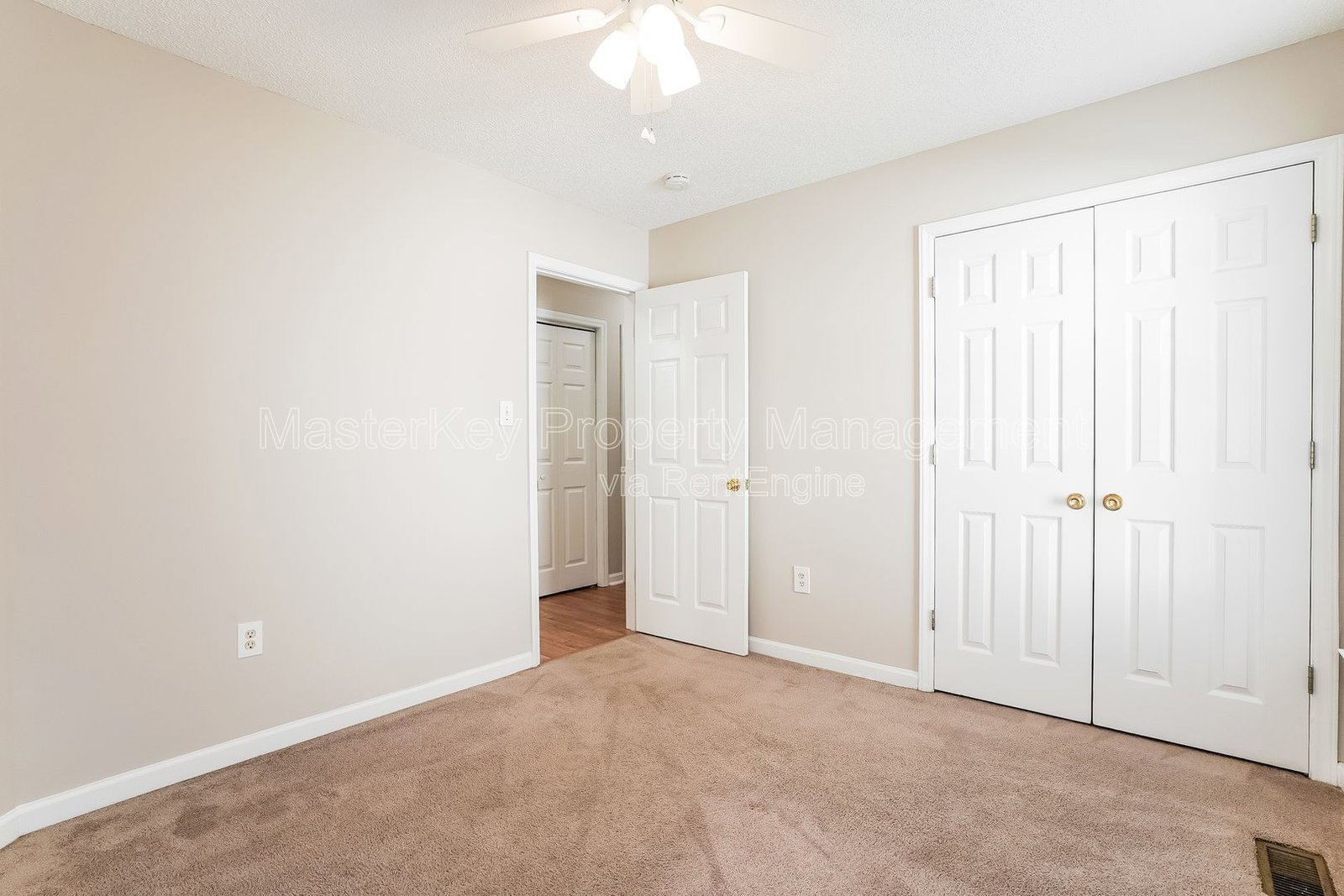 Charming 3-Bedroom, 2 Bathroom Single-Family in Holly Springs, NC property image