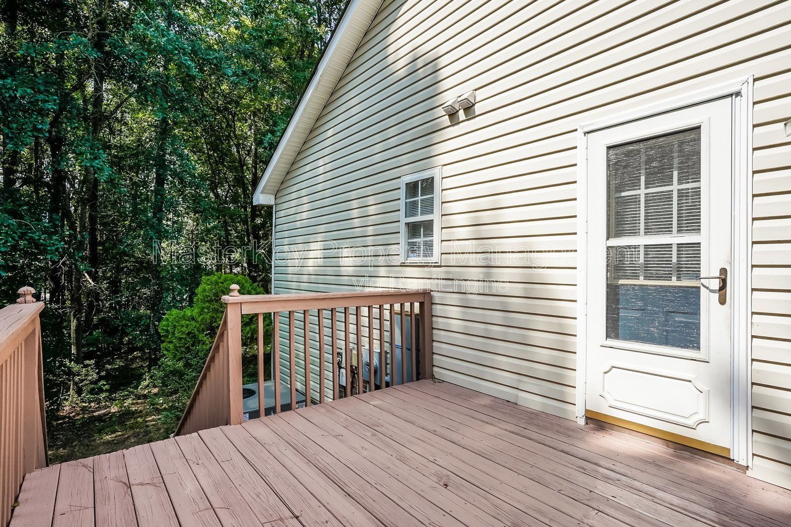 Charming 3-Bedroom, 2 Bathroom Single-Family in Holly Springs, NC property image