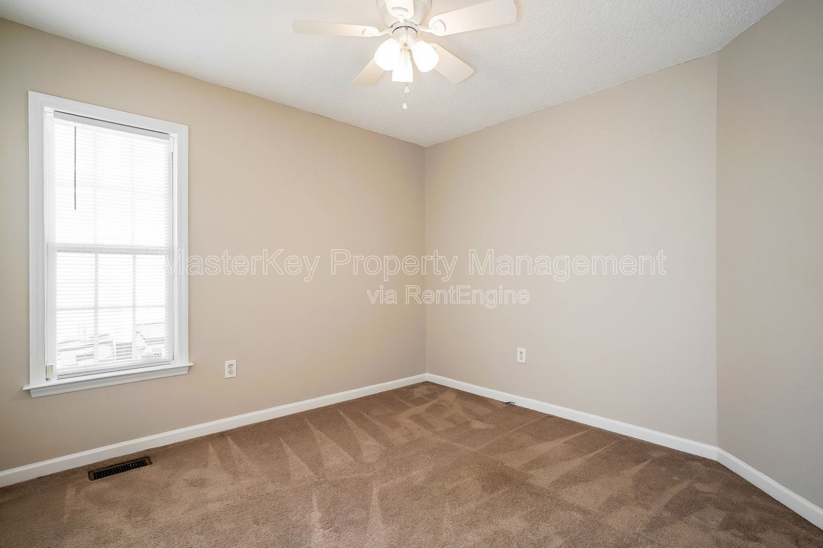 Charming 3-Bedroom, 2 Bathroom Single-Family in Holly Springs, NC property image