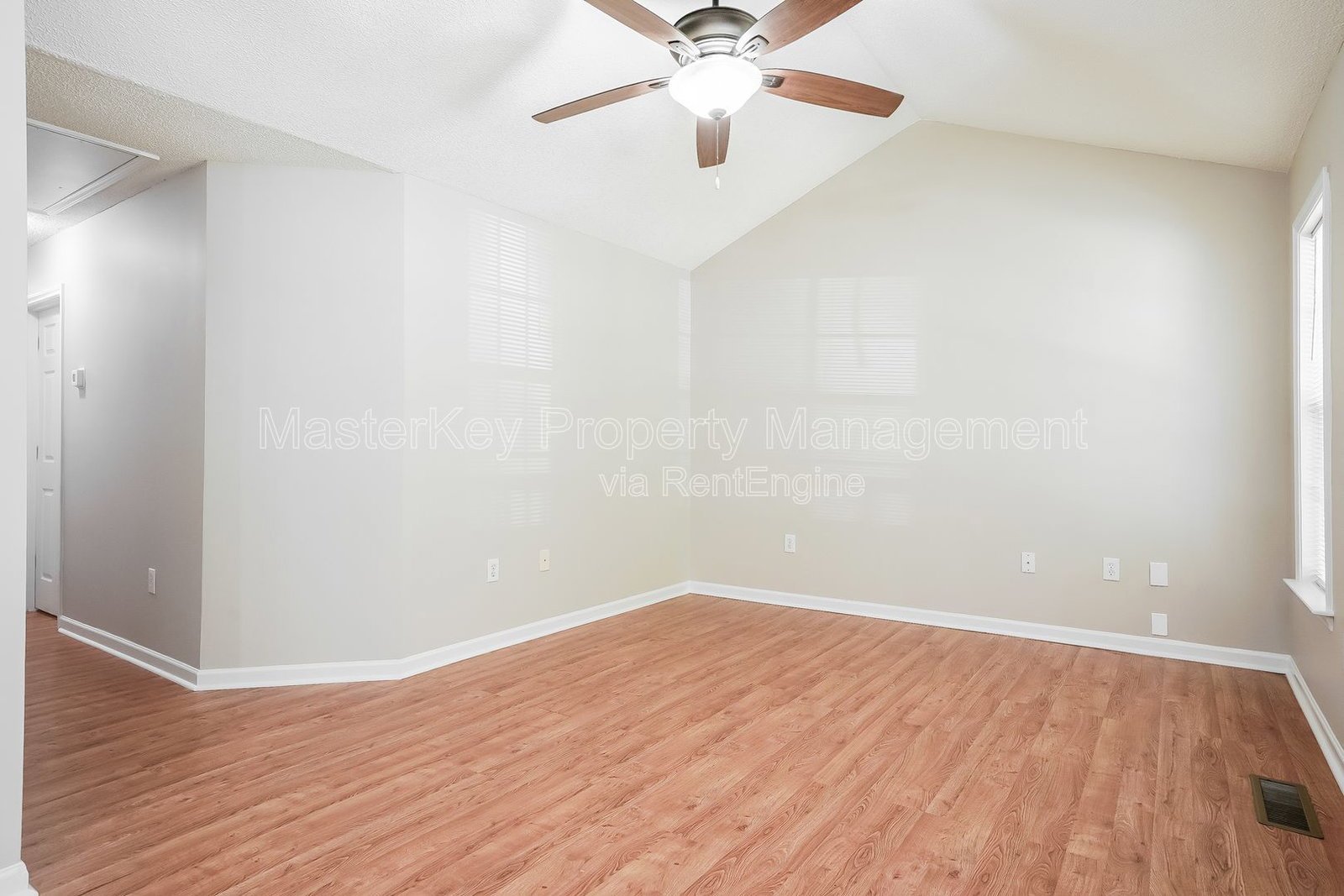 Charming 3-Bedroom, 2 Bathroom Single-Family in Holly Springs, NC property image