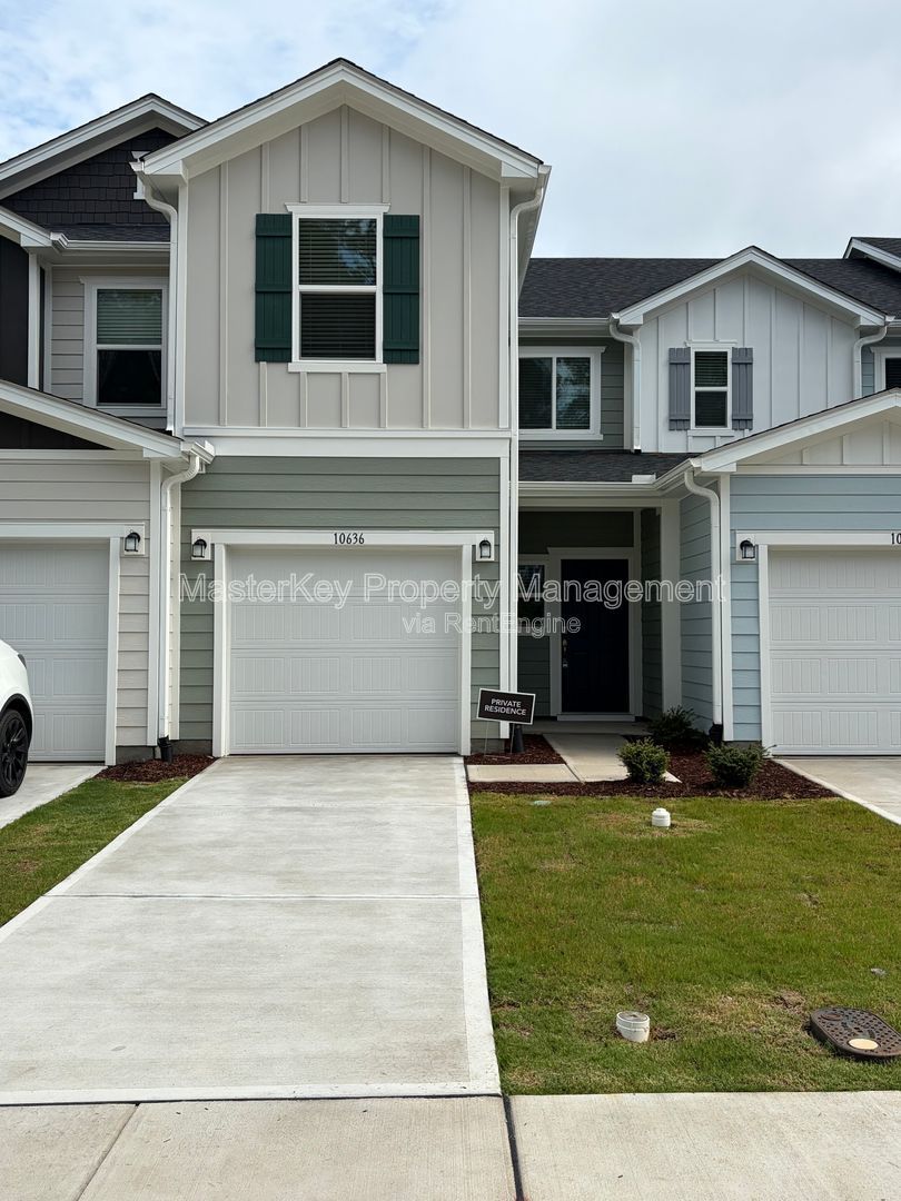 Spacious 3 Bedroom Townhome Located In Raleigh NC!!! property image