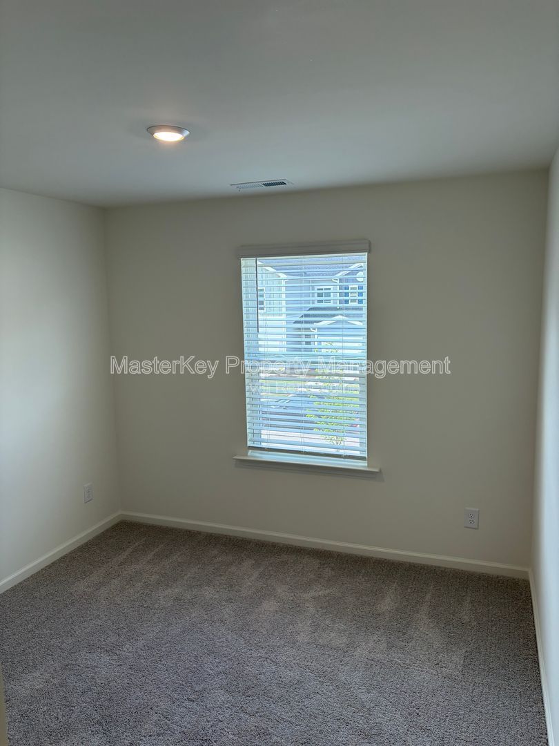 Spacious 3 Bedroom Townhome Located In Raleigh NC!!! property image
