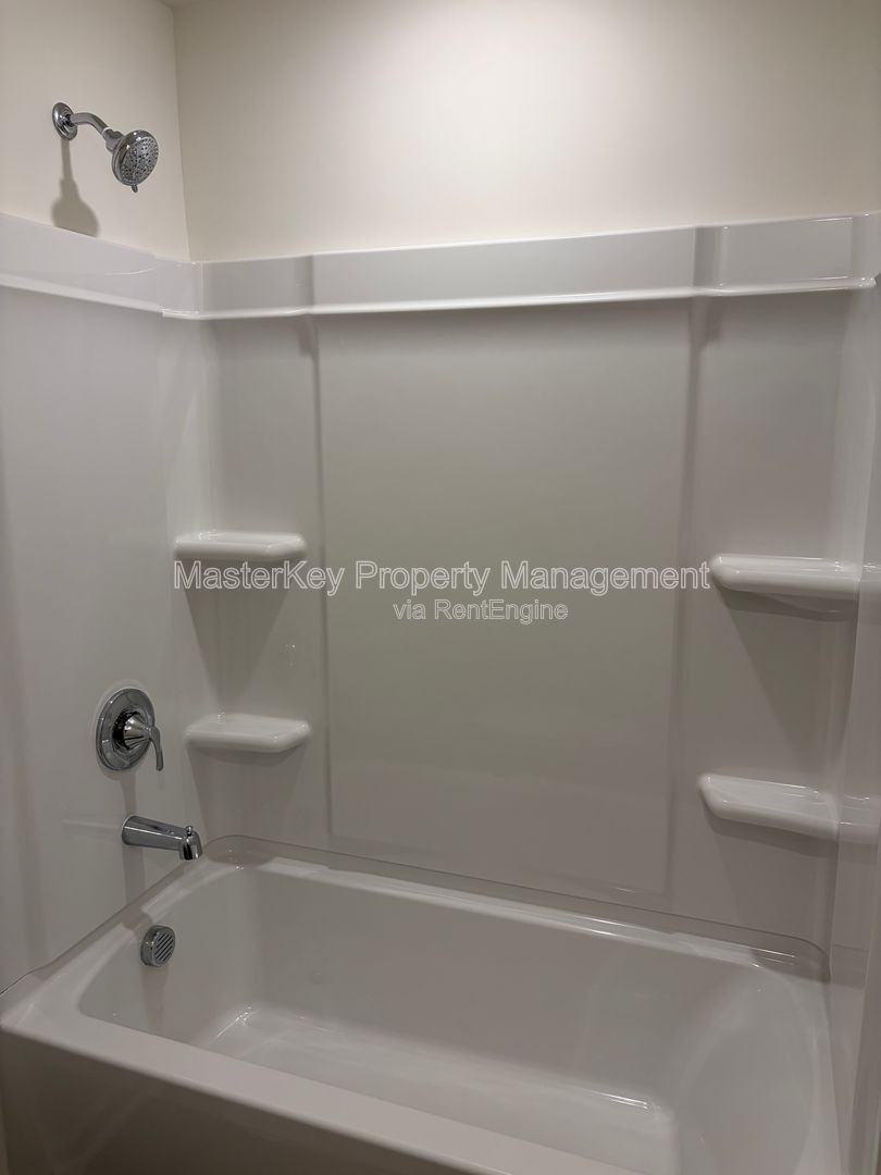 Spacious 3 Bedroom Townhome Located In Raleigh NC!!! property image