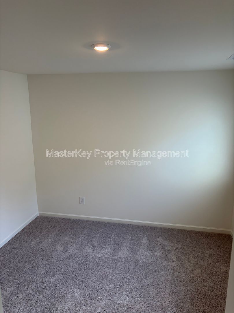 Spacious 3 Bedroom Townhome Located In Raleigh NC!!! property image