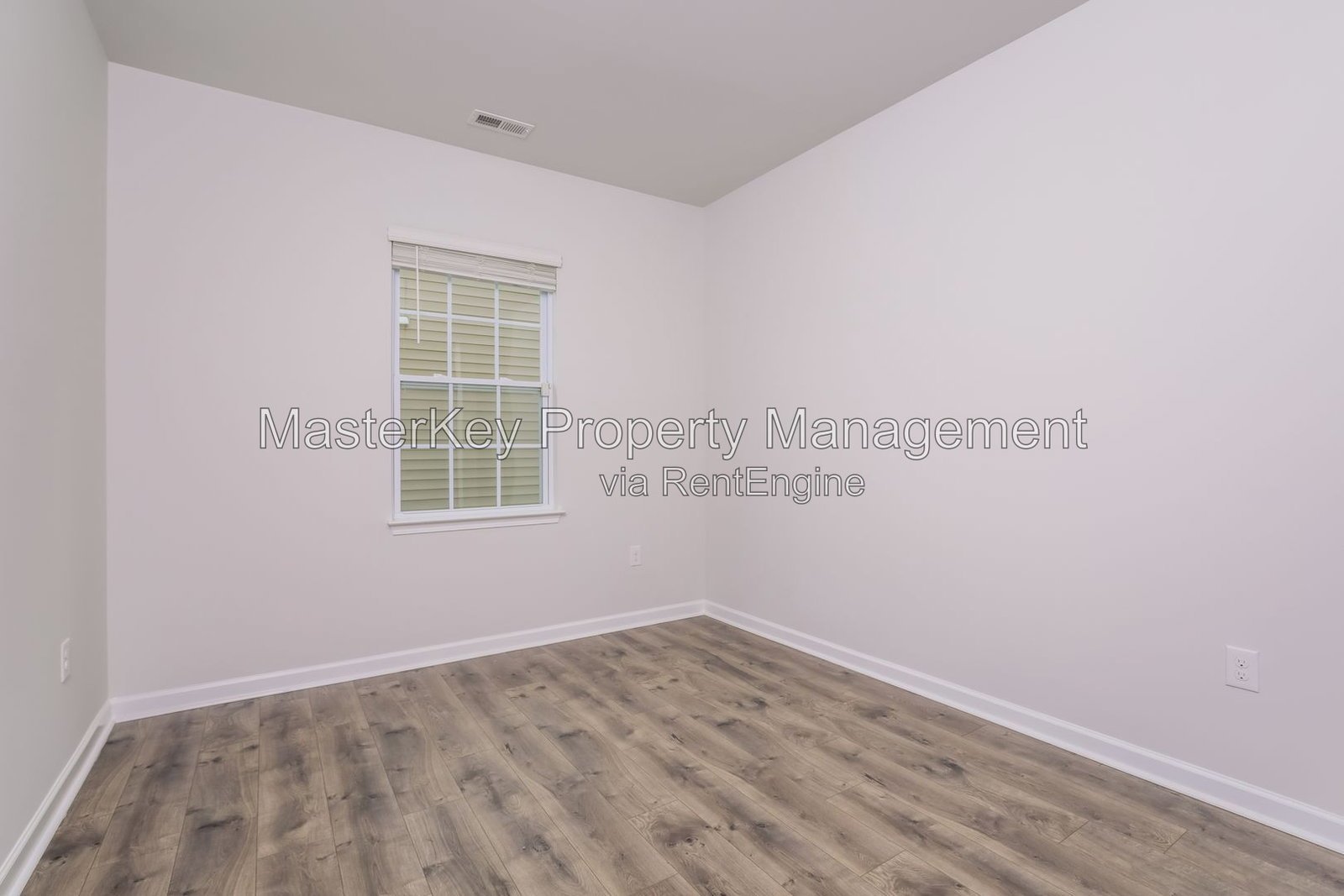 Spacious 4 Bedroom Single Family Located In Zebulon NC!!! property image